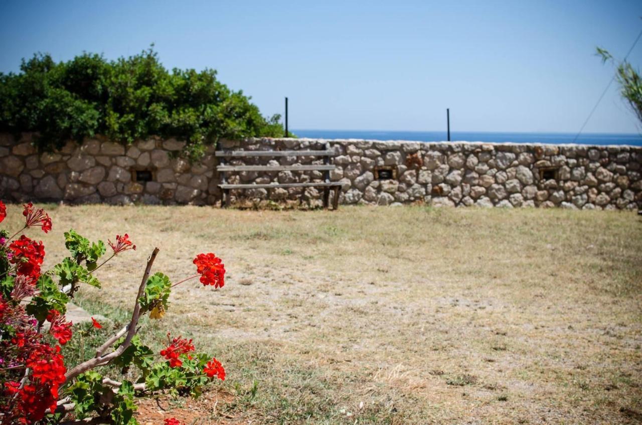 Lakis Apartments Monemvasia Bagian luar foto